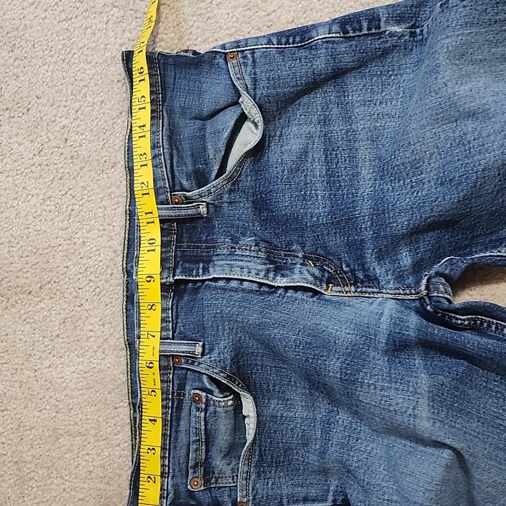 Levis Distressed 514 - Picture 8 of 12